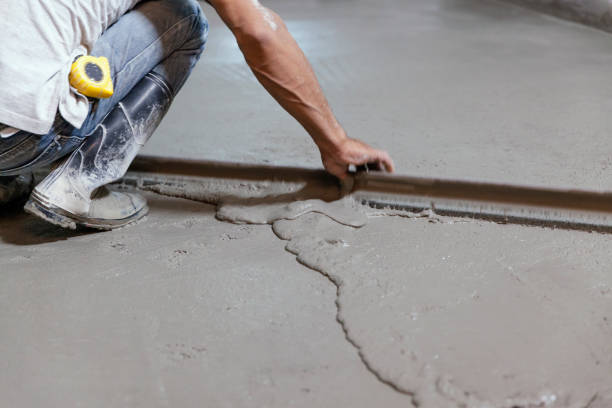 Best Concrete Pool Decks in Karnes City, TX